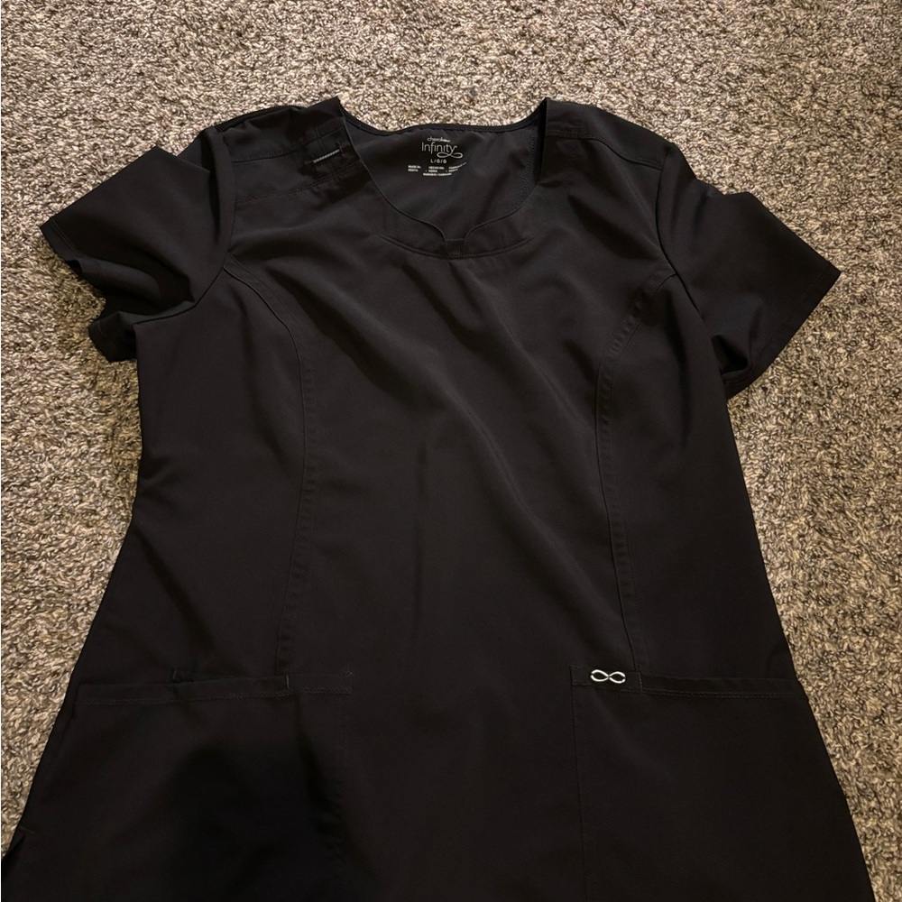 Cherokee infinity scrub Top